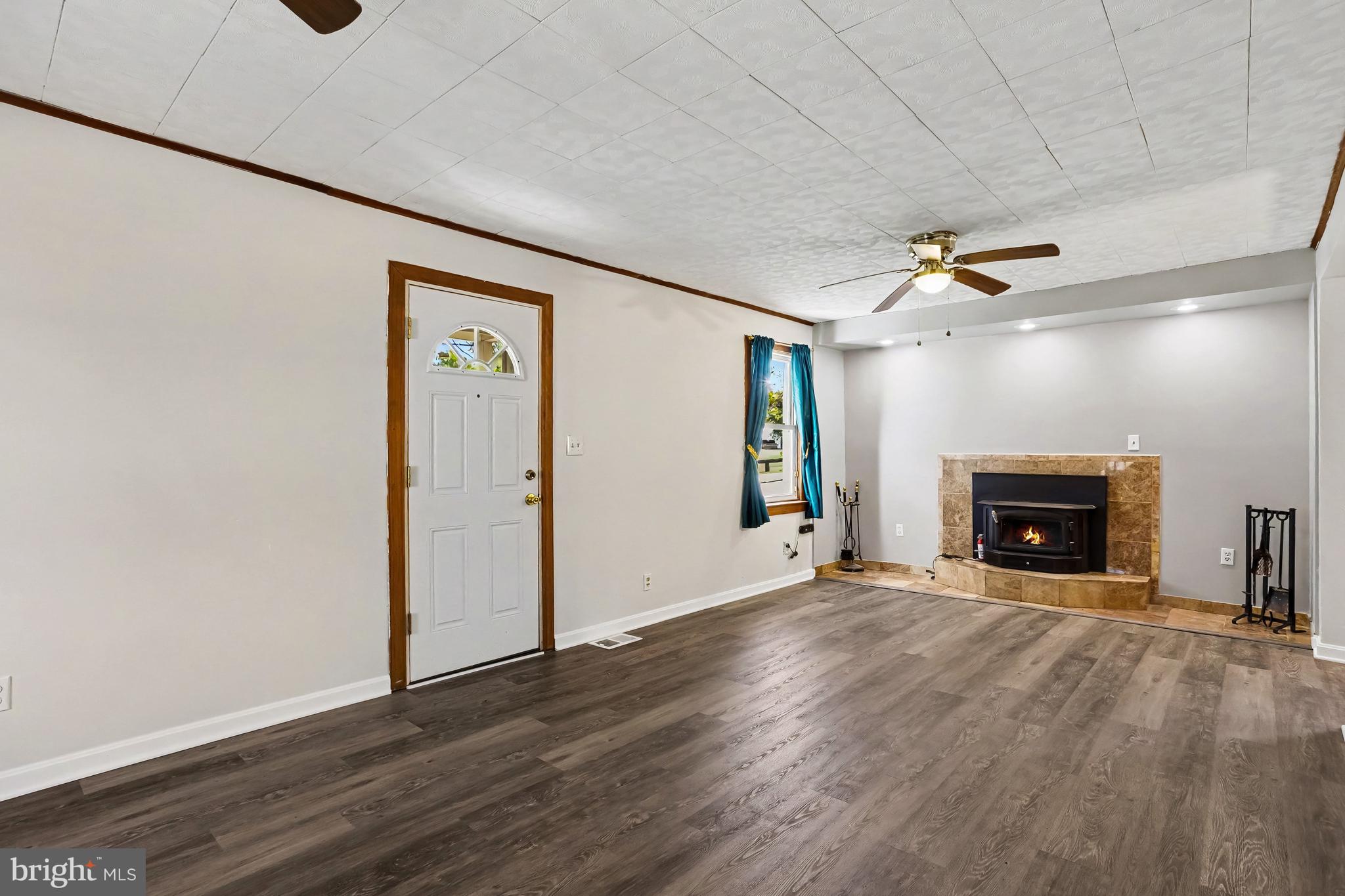 200 GREENWAY ROAD SE