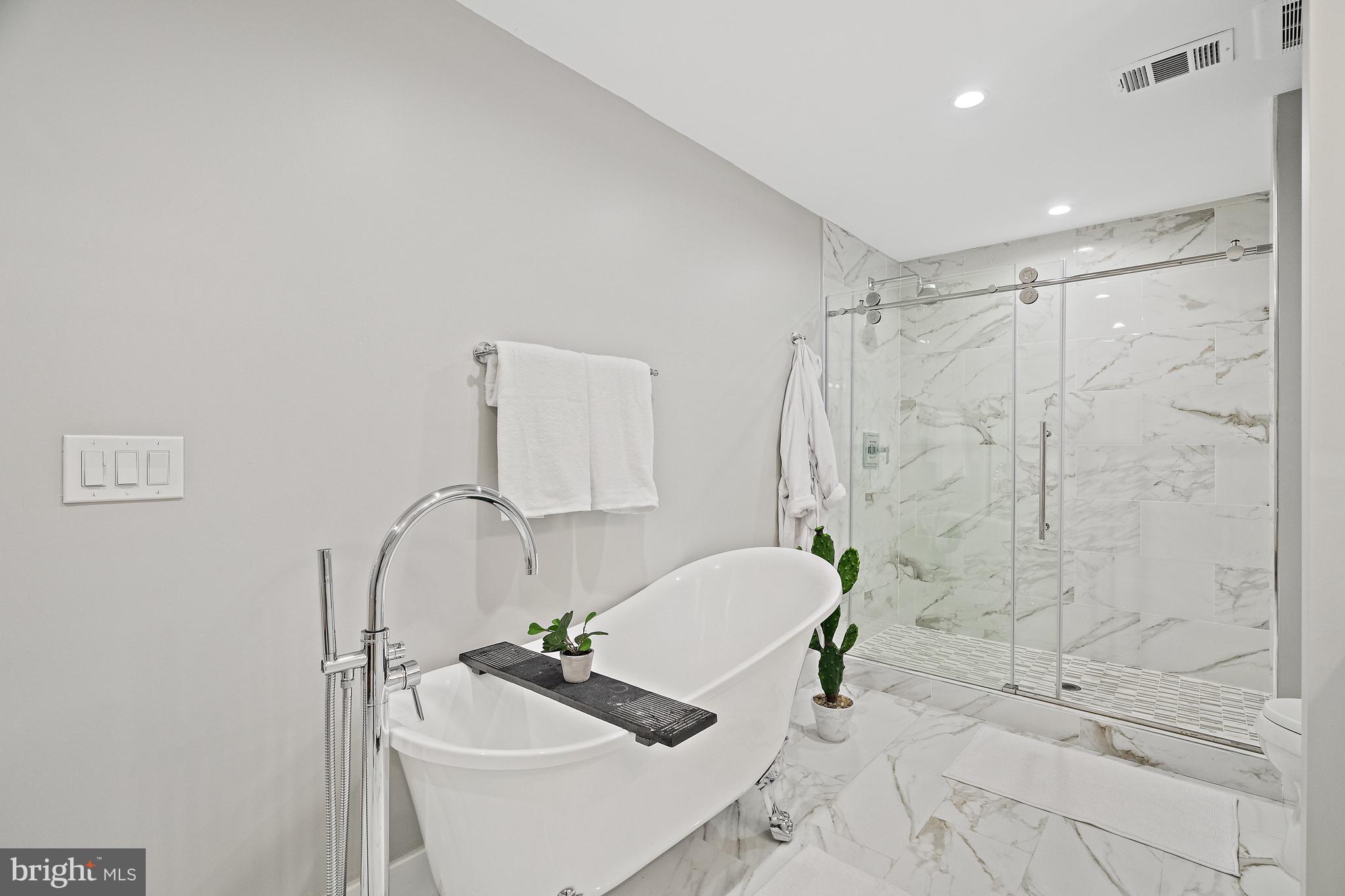 OLD MILL ESTATES - Residential