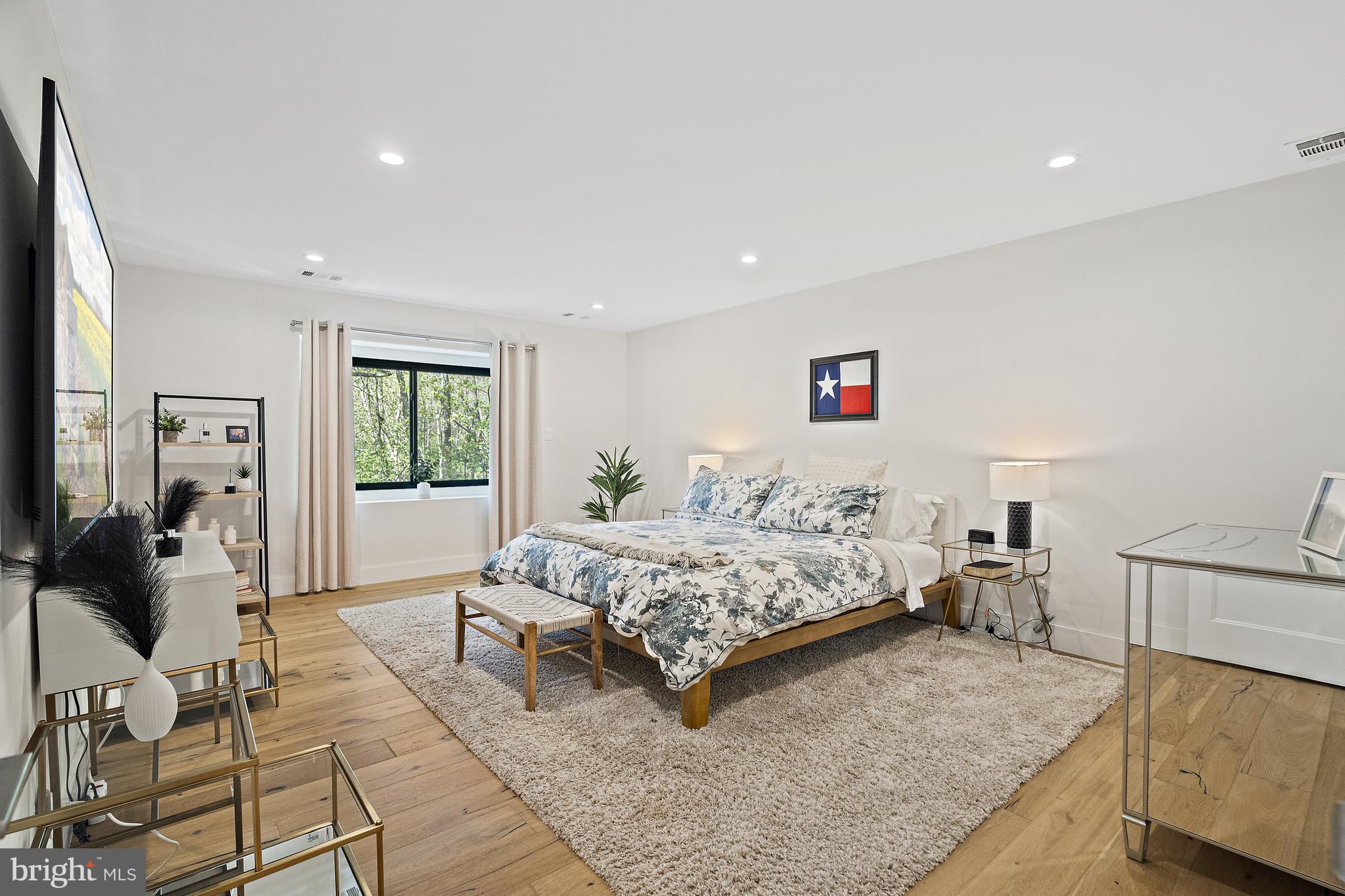 OLD MILL ESTATES - Residential