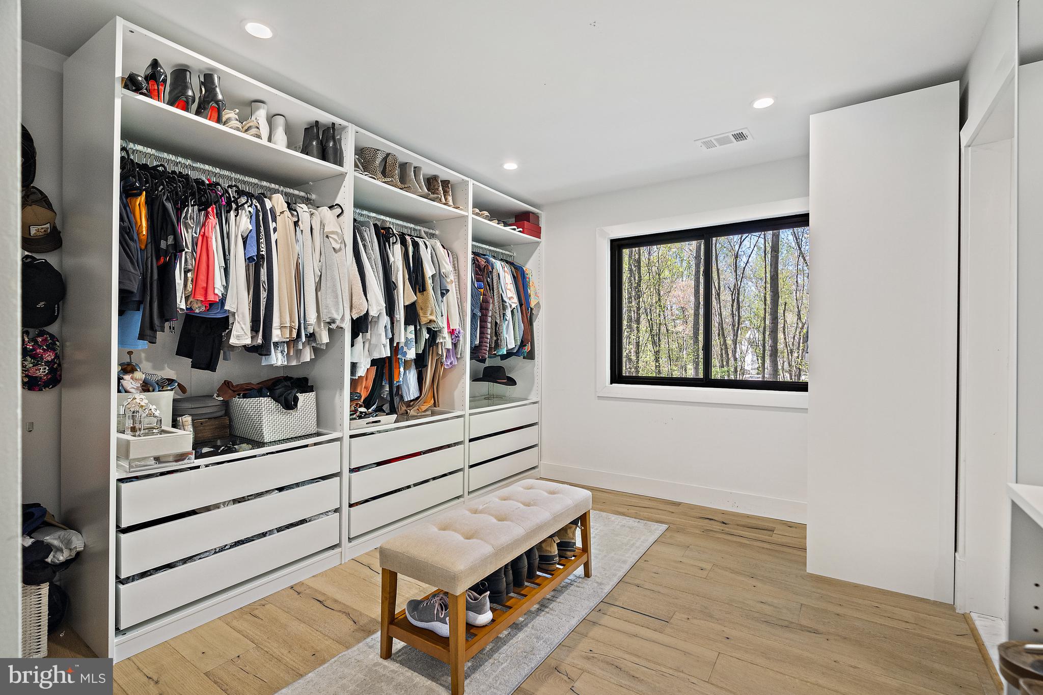 OLD MILL ESTATES - Residential