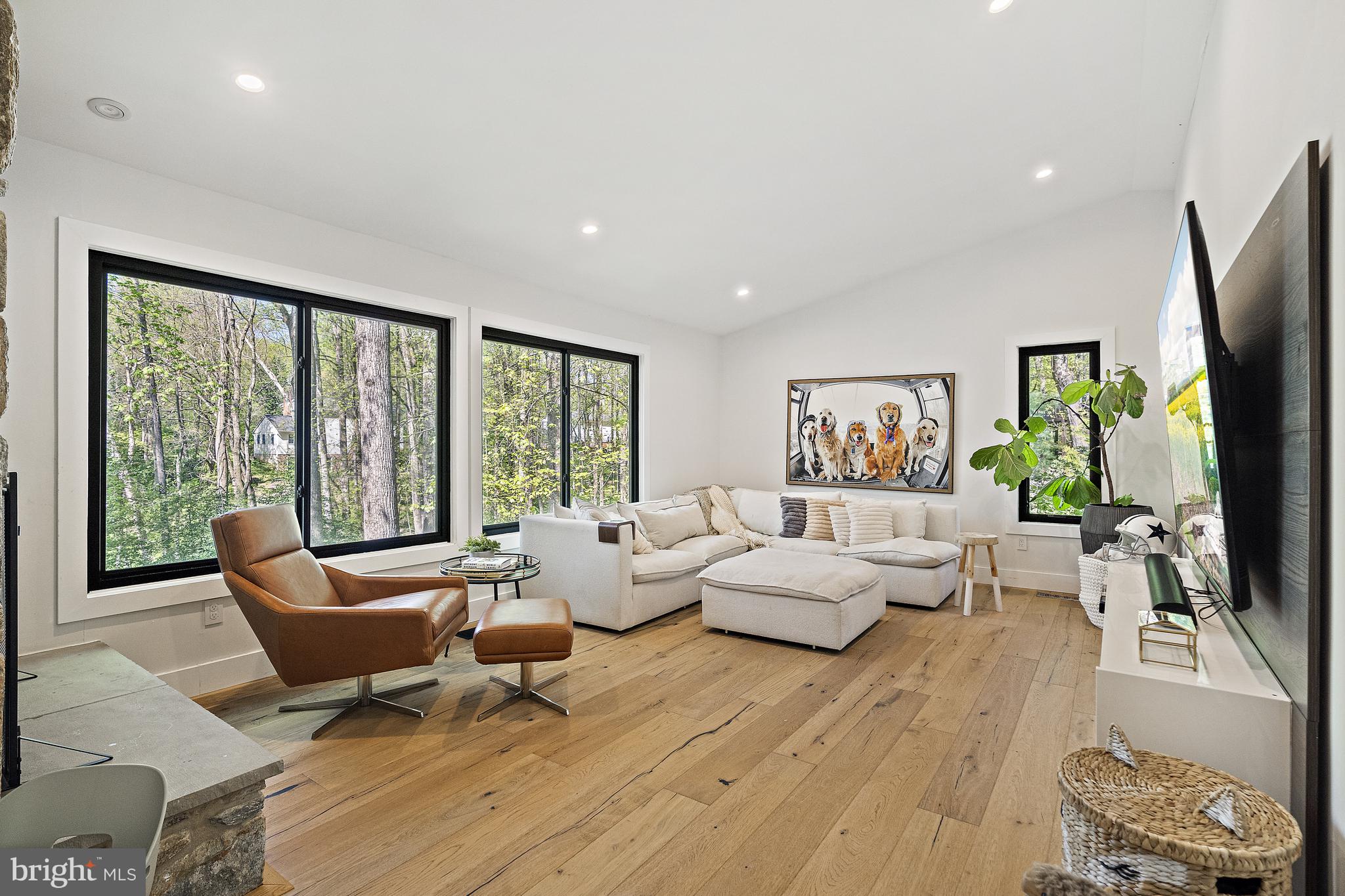 OLD MILL ESTATES - Residential