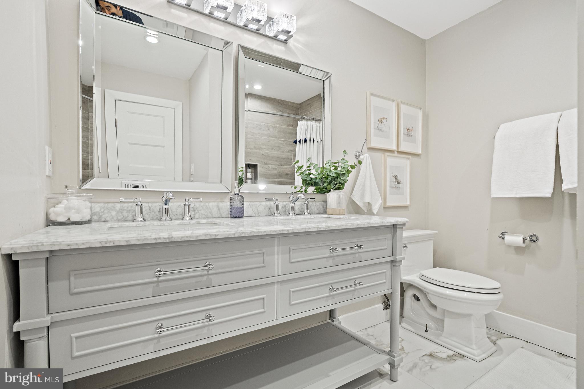 OLD MILL ESTATES - Residential