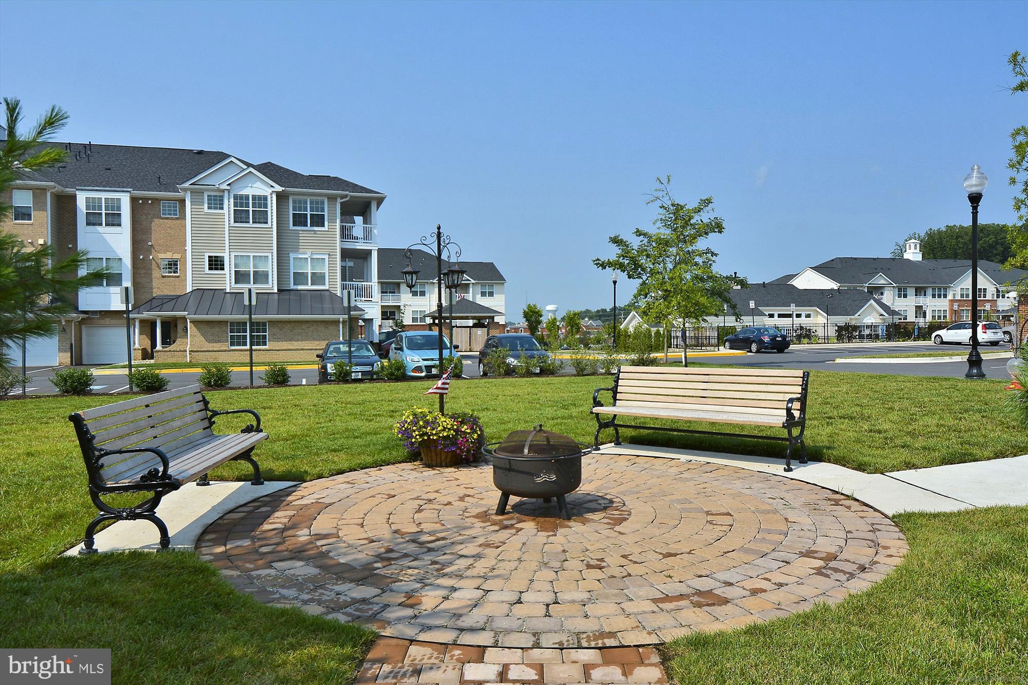 CARROLLS CREEK - Residential