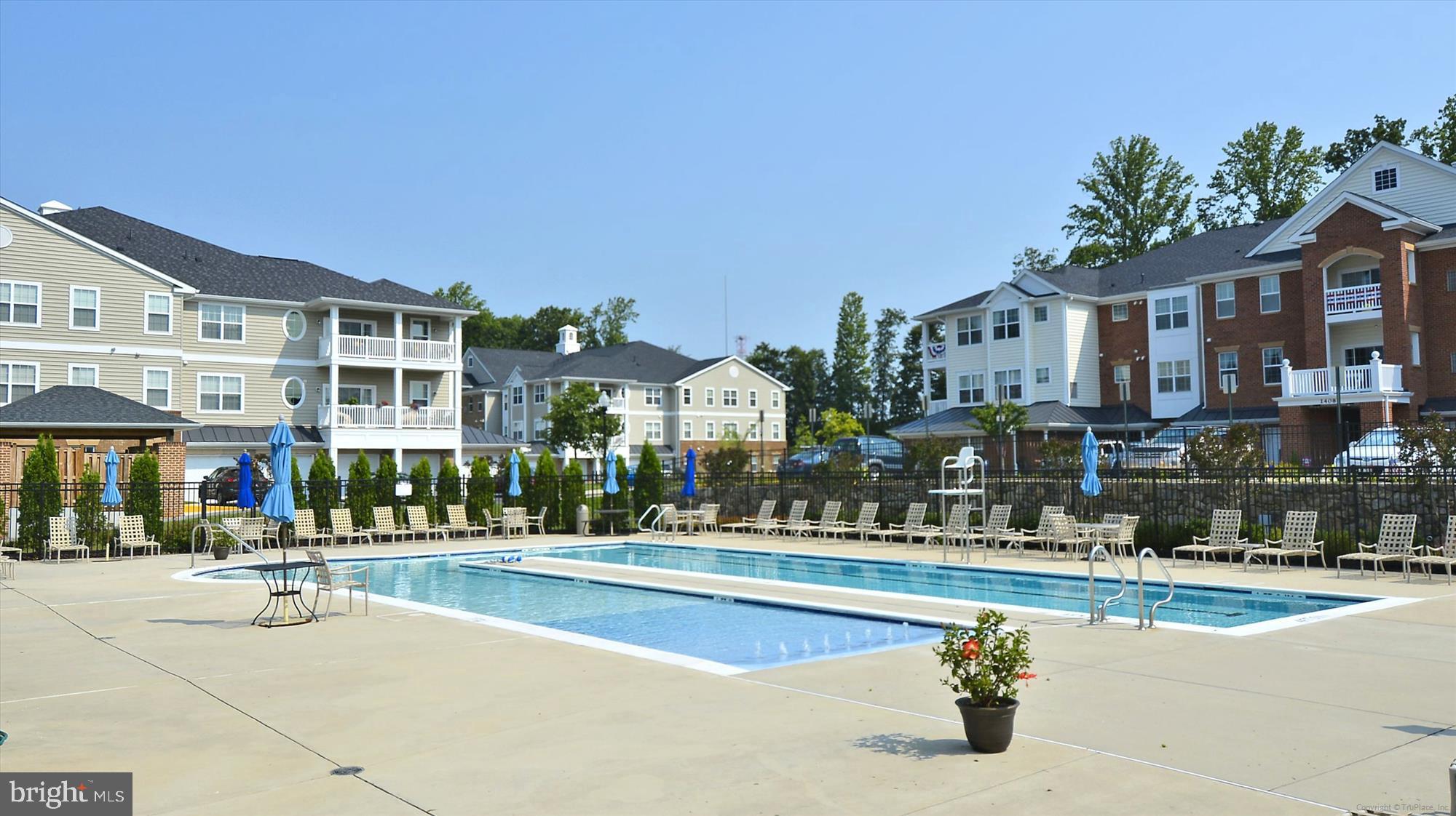 CARROLLS CREEK - Residential