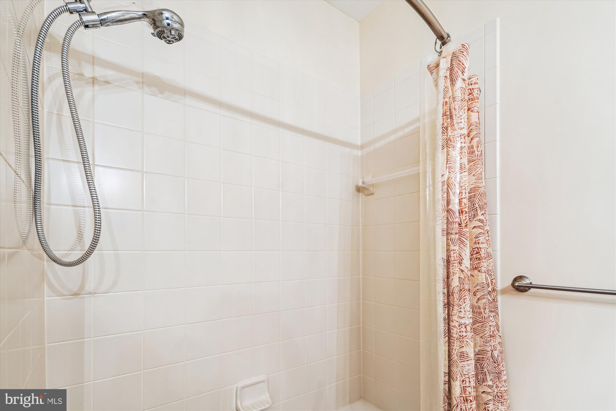 CARROLLS CREEK - Residential