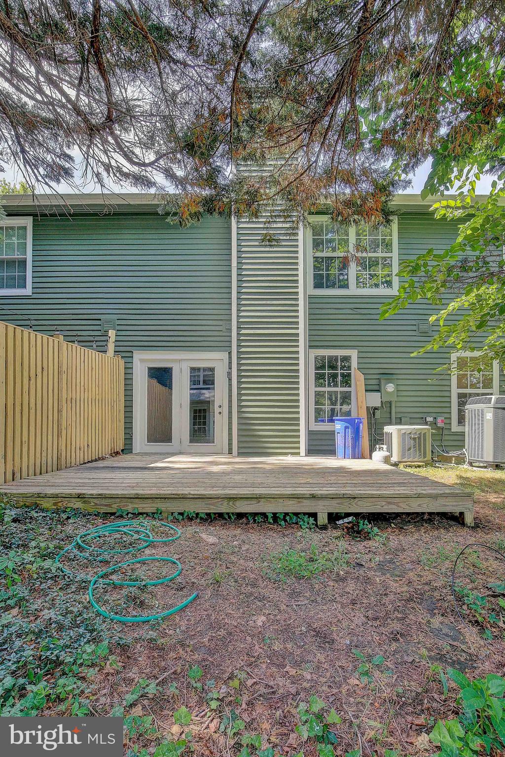 MARINERS LANDING - Residential