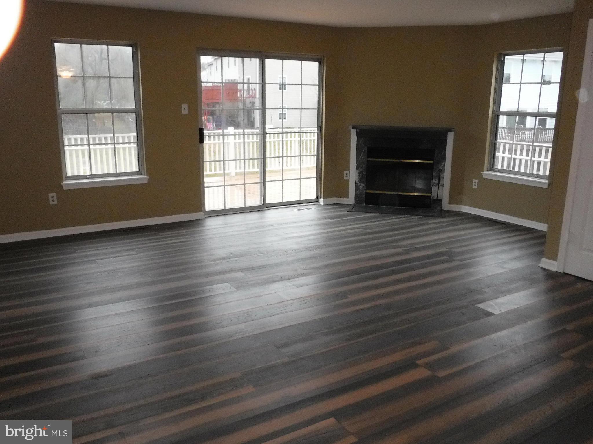 SUBURBIA - Residential