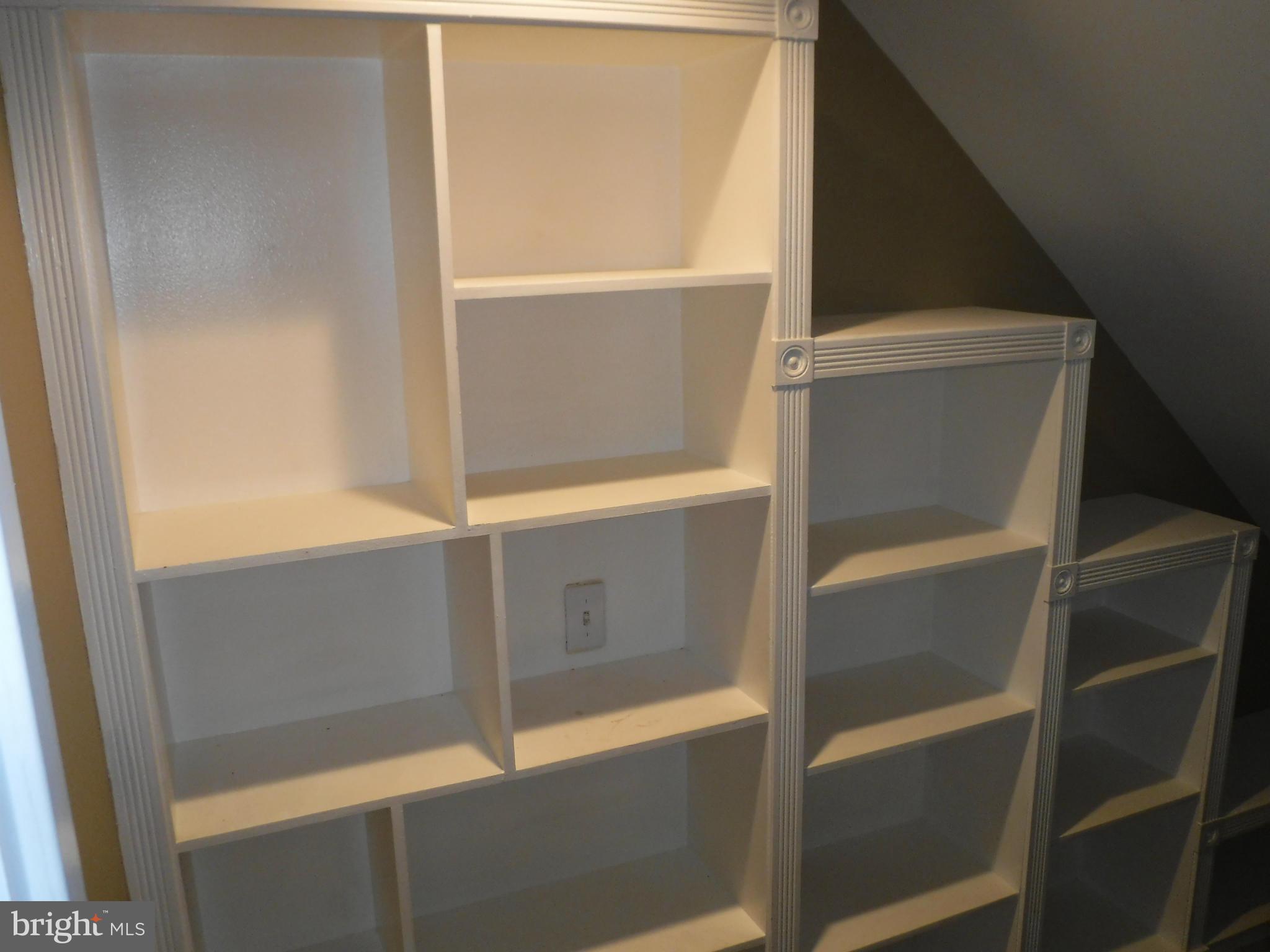 SUBURBIA - Residential