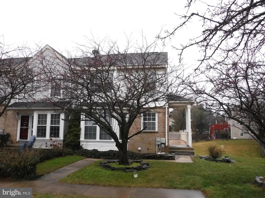 Great end unit 4 bedroom with 2 full and 2 half baths. Freshly remodeled to include new kitchen with granite, Island and 2 pantries. Large living and dining area with unique engineered wood floors throughout. Master suite with new bath and new hall bath. Lower level walk out from family room including 4th bedroom with half bath. Great wrap around deck with lower patio and shed.