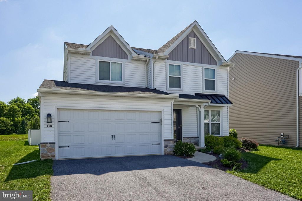 Photo of 410 Jared Way, NEW HOLLAND, PA 17557 (MLS # PALA2073386)