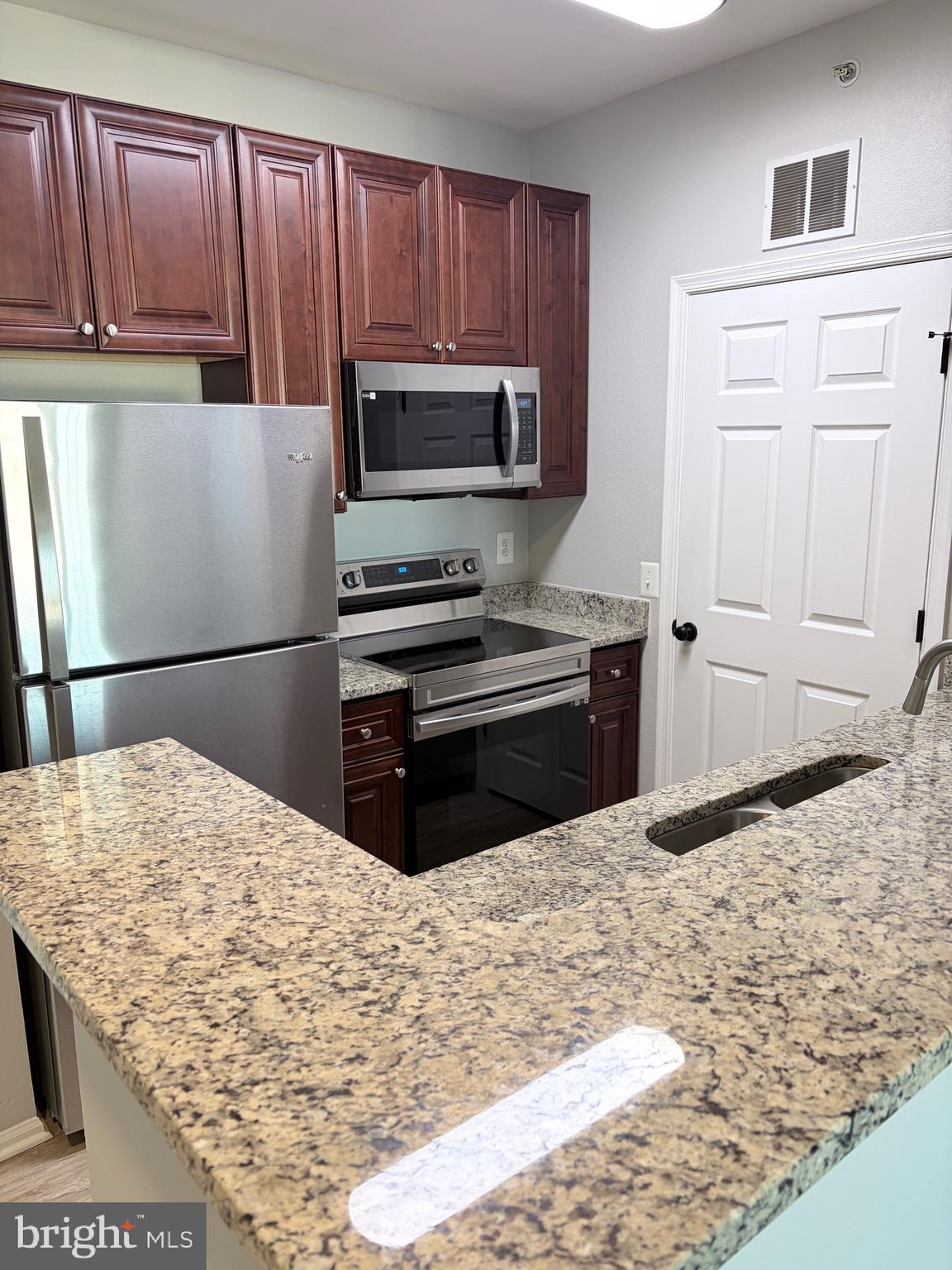 GATES OF MCLEAN - Residential Lease