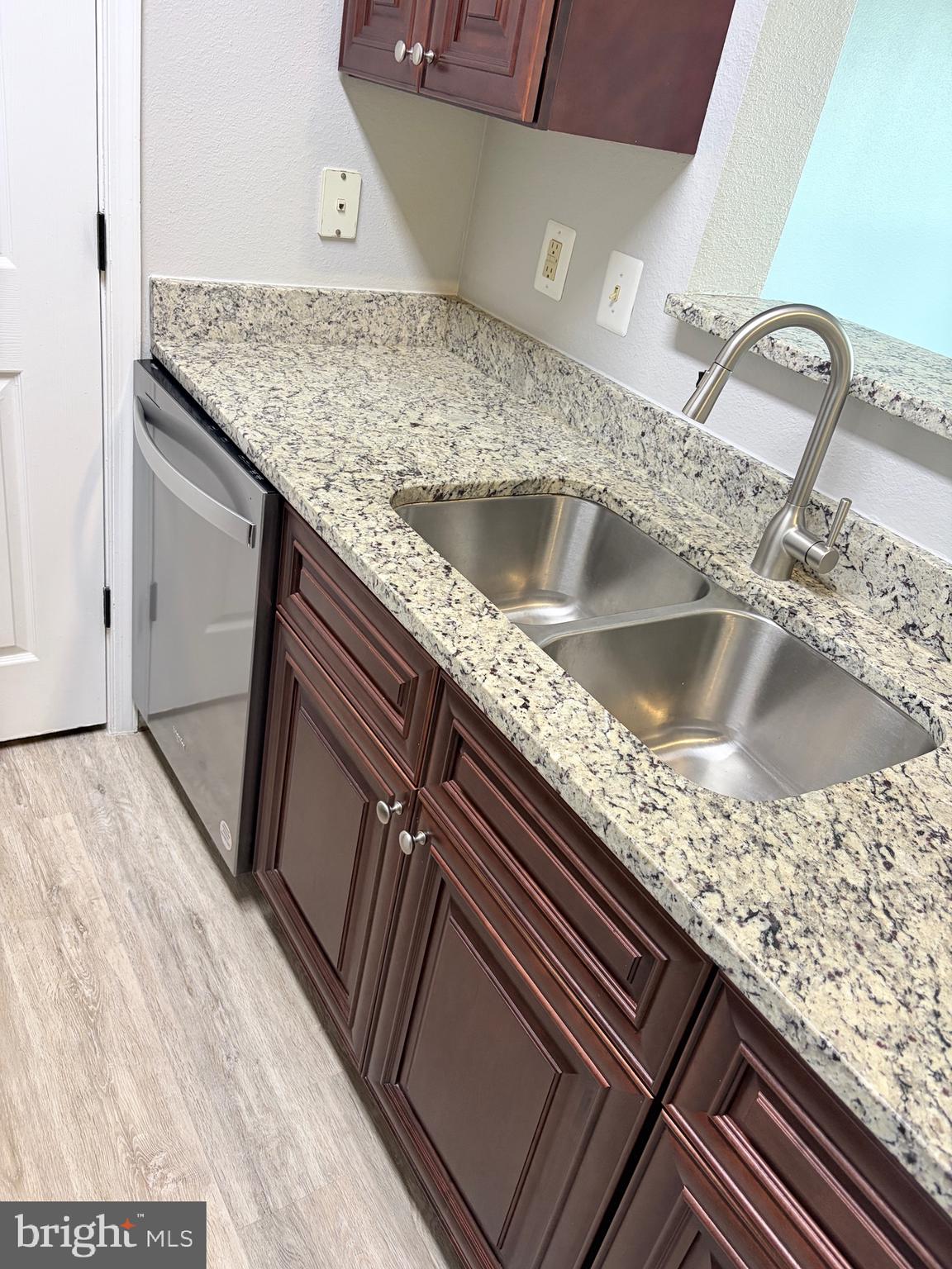 GATES OF MCLEAN - Residential Lease