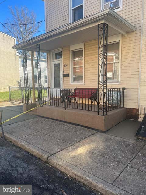Homes For Sale - 306 Jones Avenue<br/> BURLINGTON, NJ 08016