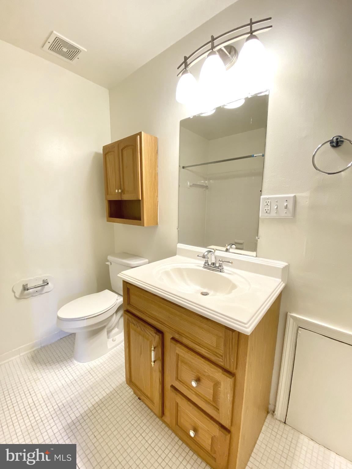 BELLE AMI CONDO-PHASE 2> - Residential Lease