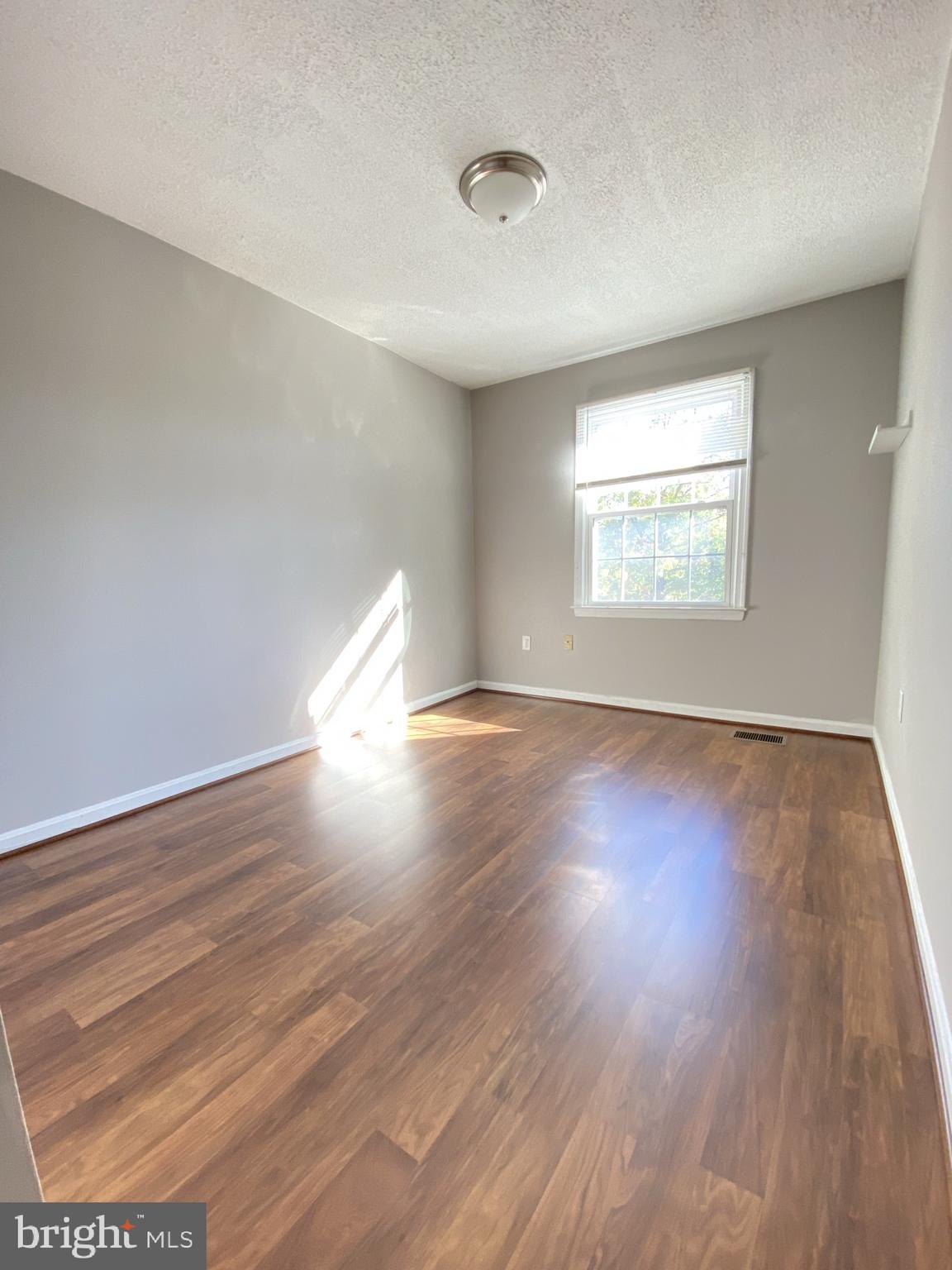 BELLE AMI CONDO-PHASE 2> - Residential Lease