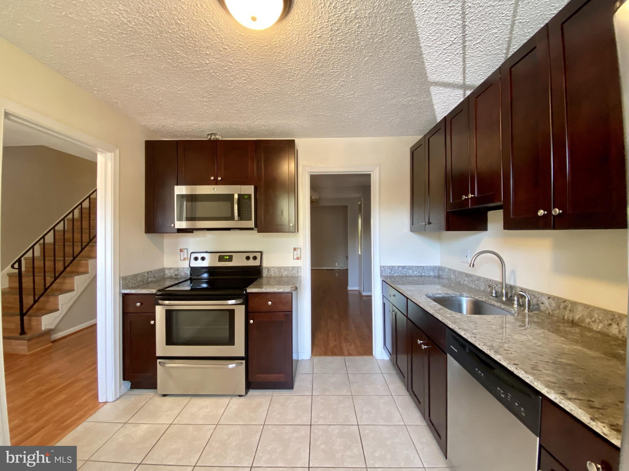 BELLE AMI CONDO-PHASE 2> - Residential Lease