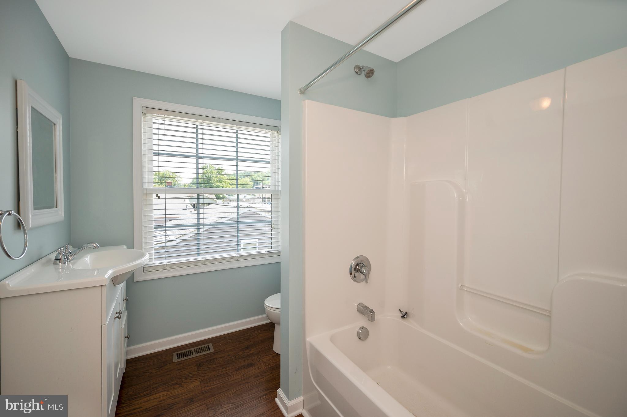 FAIRVIEW  BEACH - Residential