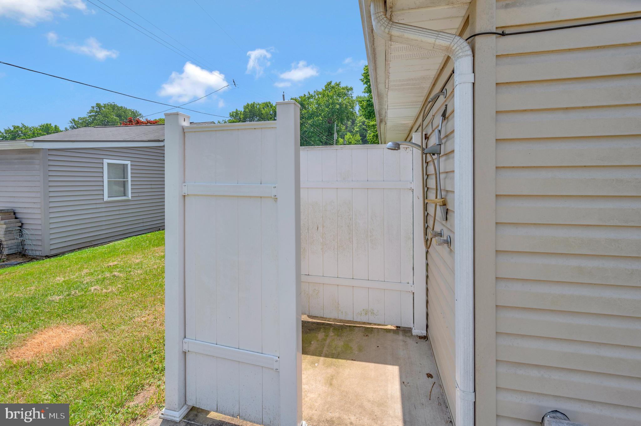 FAIRVIEW  BEACH - Residential