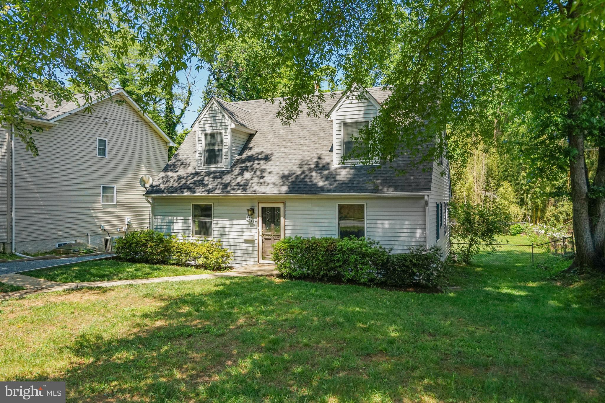 PIMMIT HILLS - Residential Lease