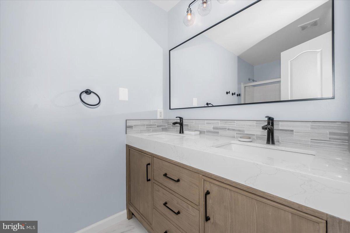 SPRING RIDGE - Residential