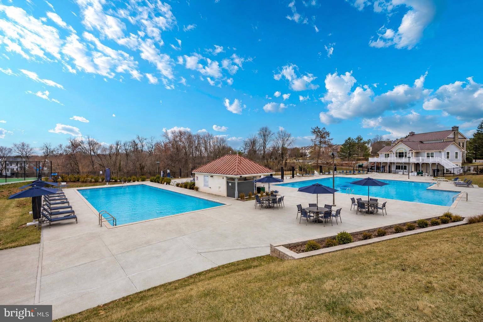 SPRING RIDGE - Residential