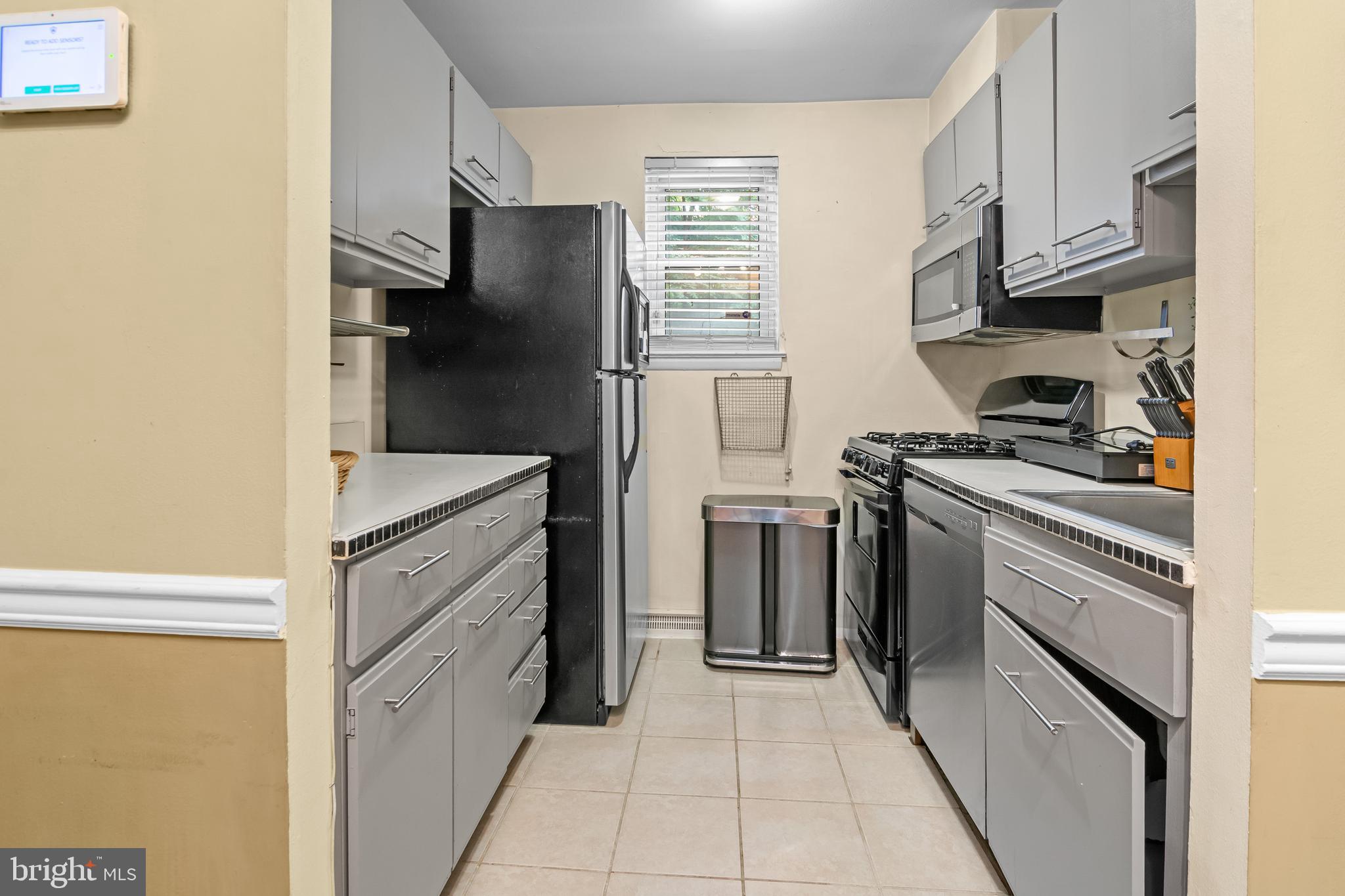 MEDFIELD - Residential Lease