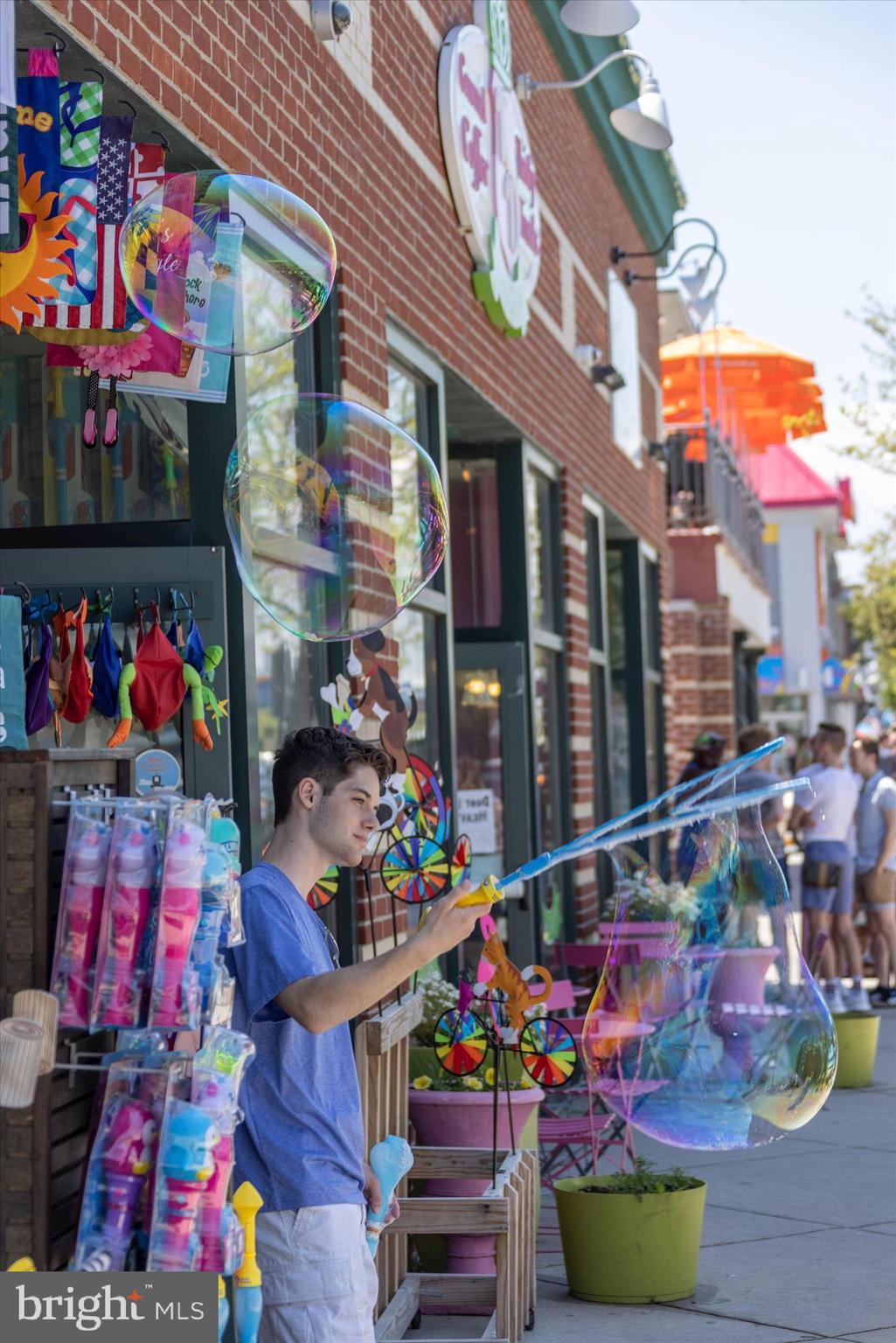 WOODS COVE - Residential