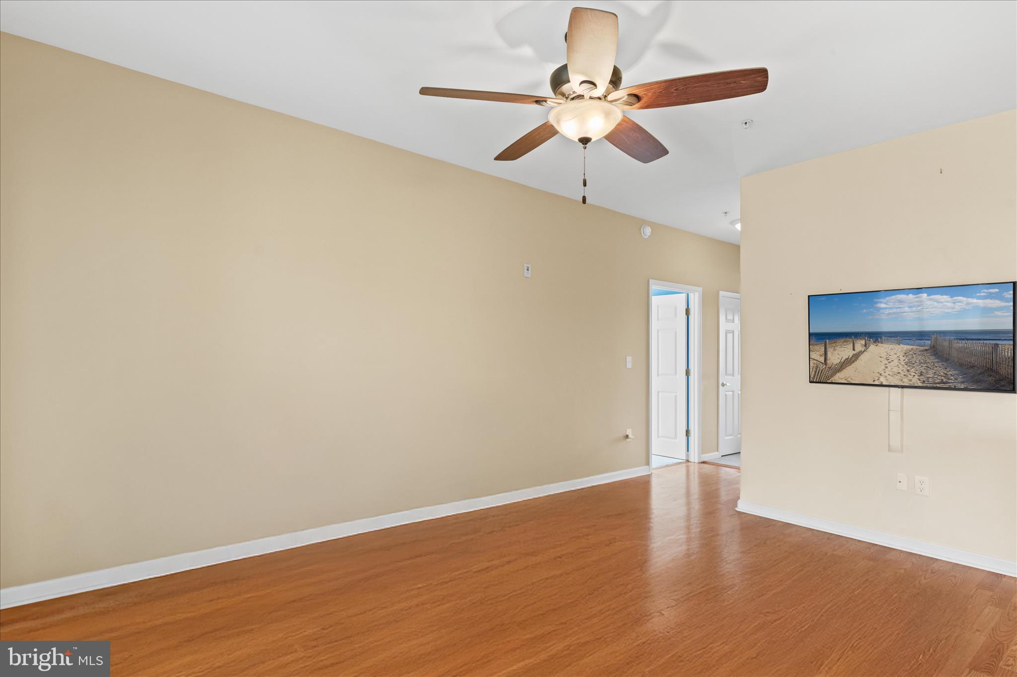 WOODS COVE - Residential