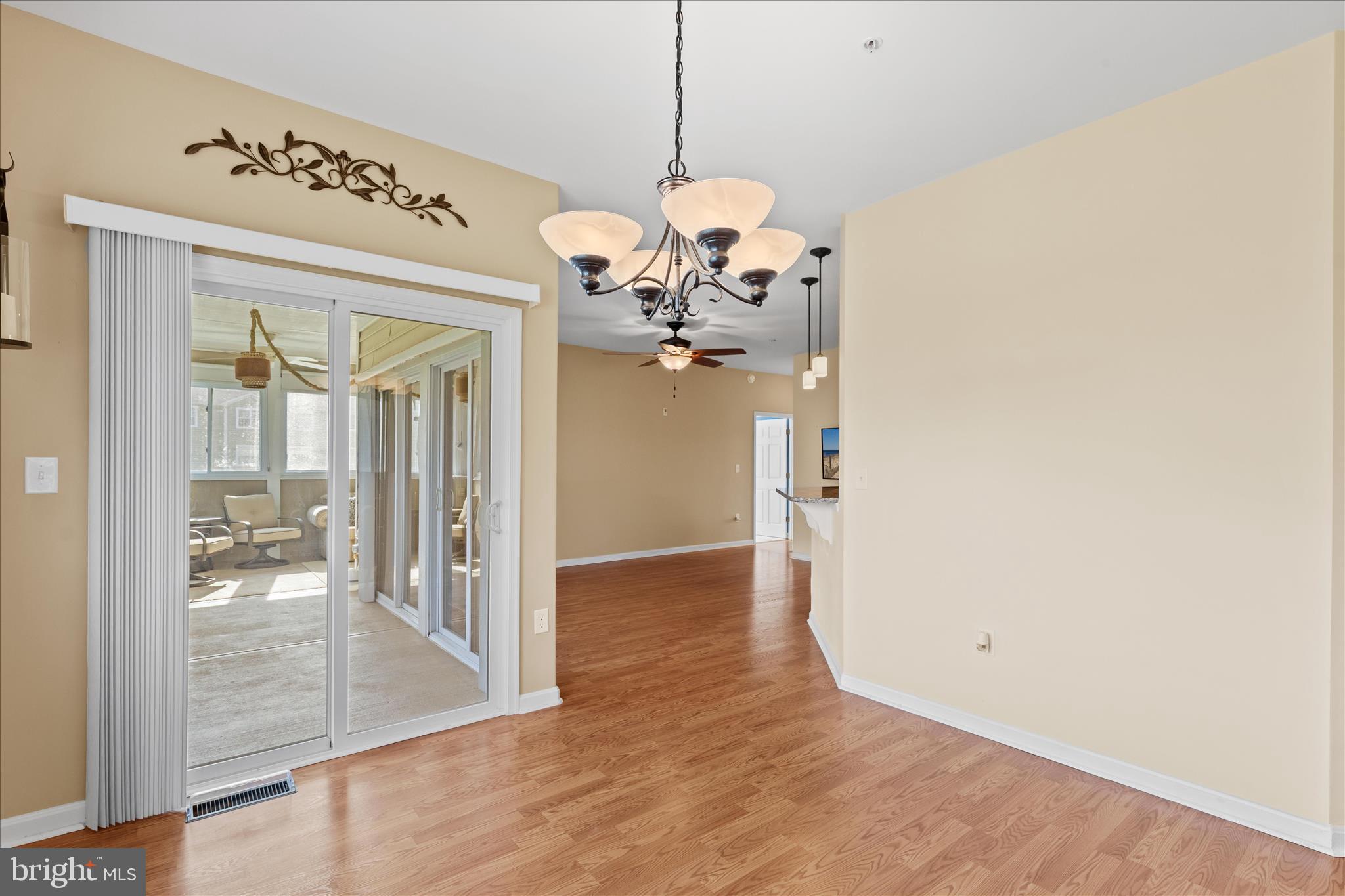 WOODS COVE - Residential