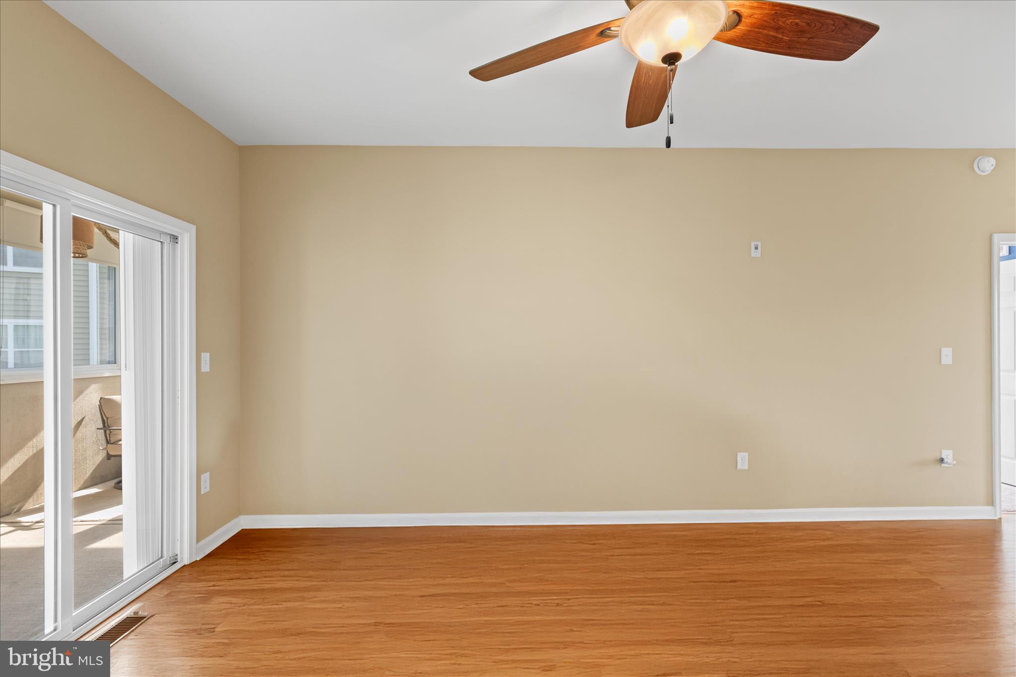 WOODS COVE - Residential