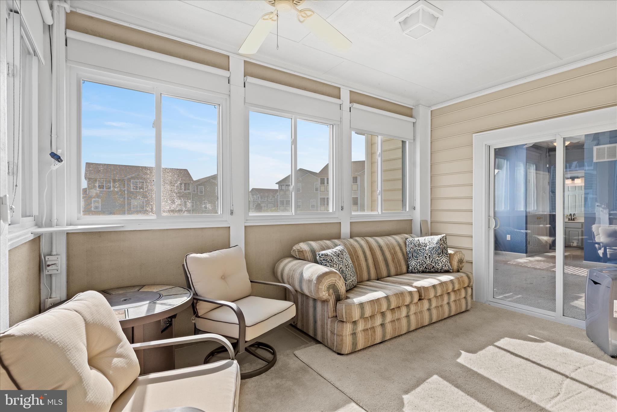 WOODS COVE - Residential