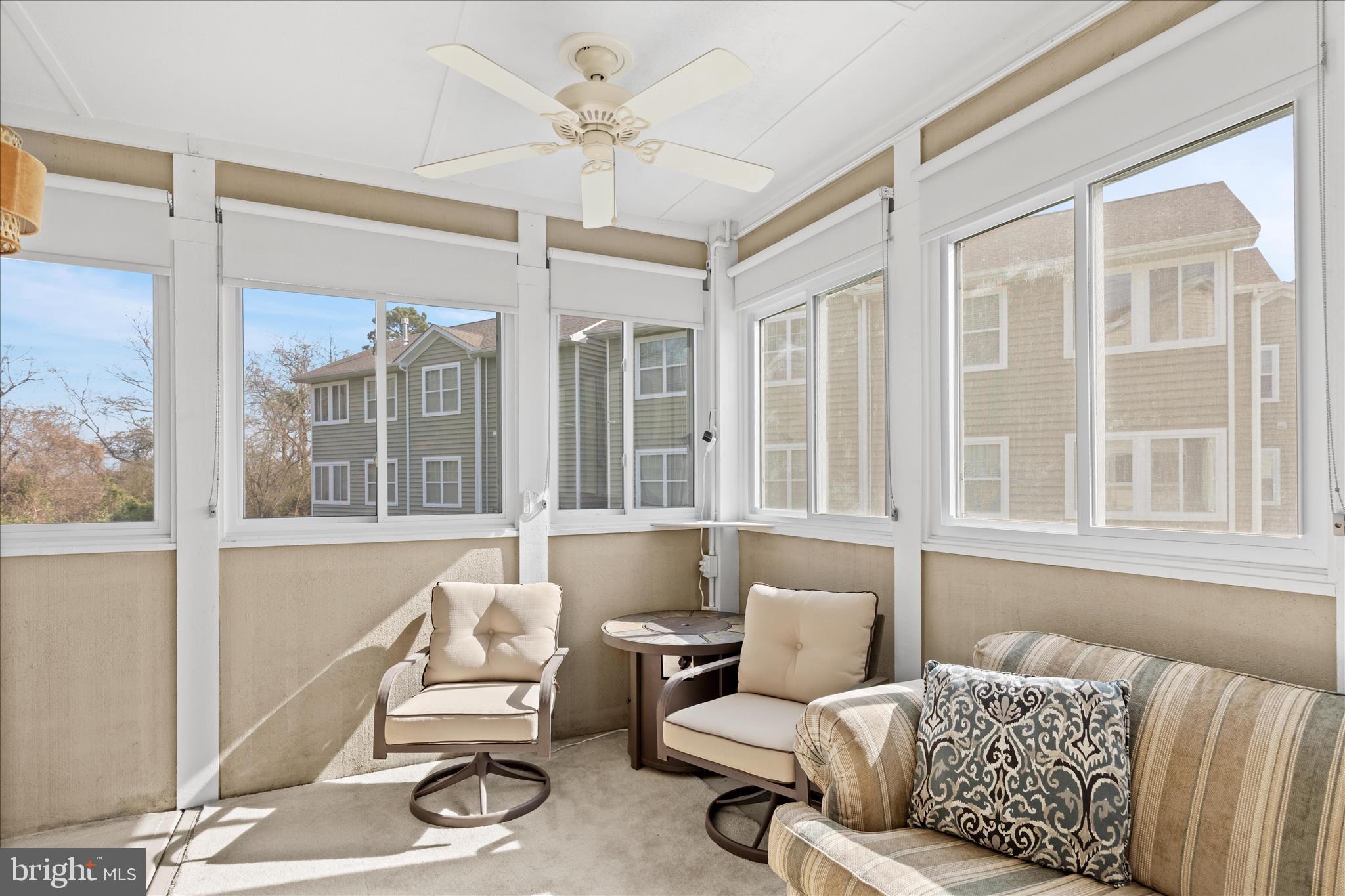 WOODS COVE - Residential