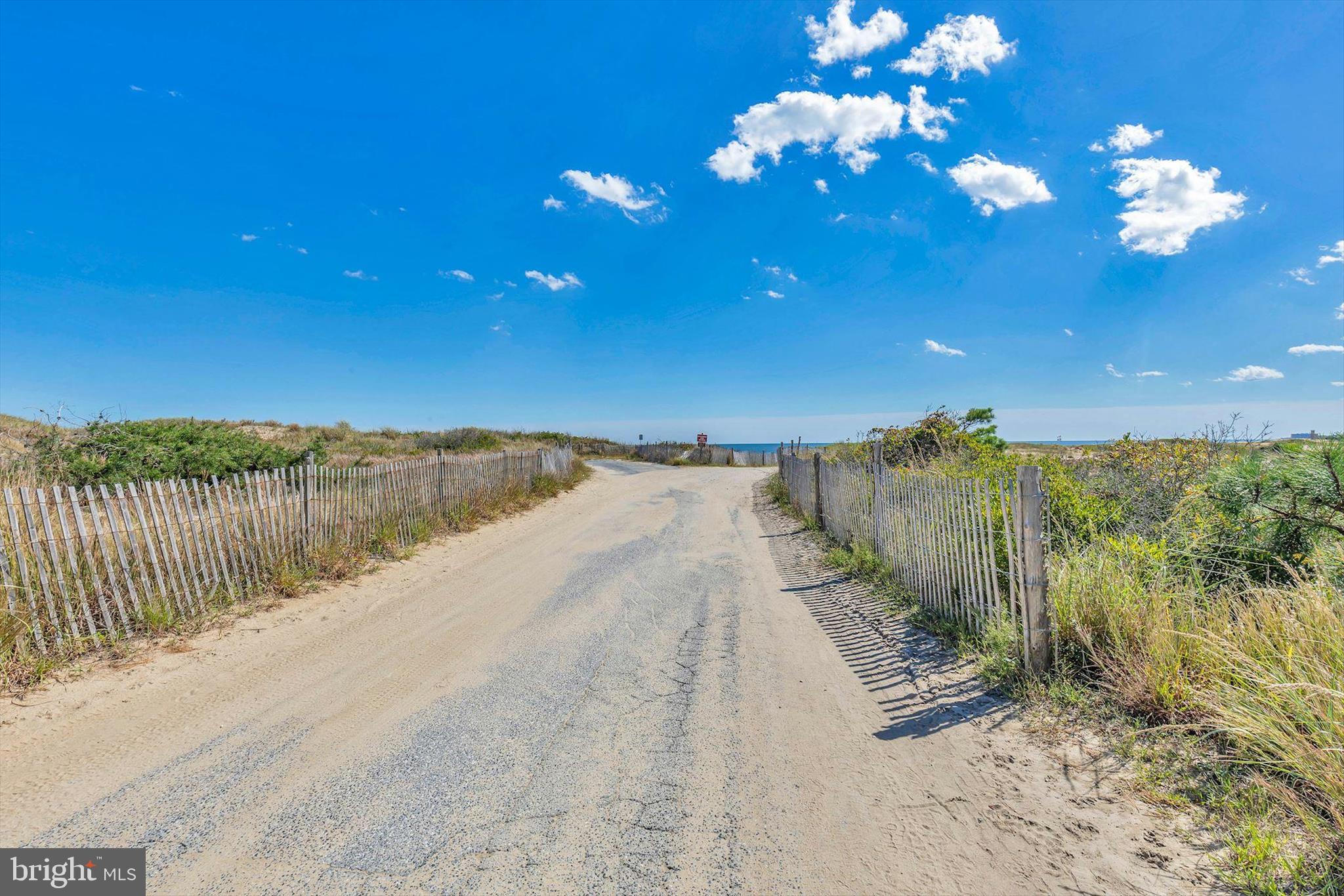 WOODS COVE - Residential