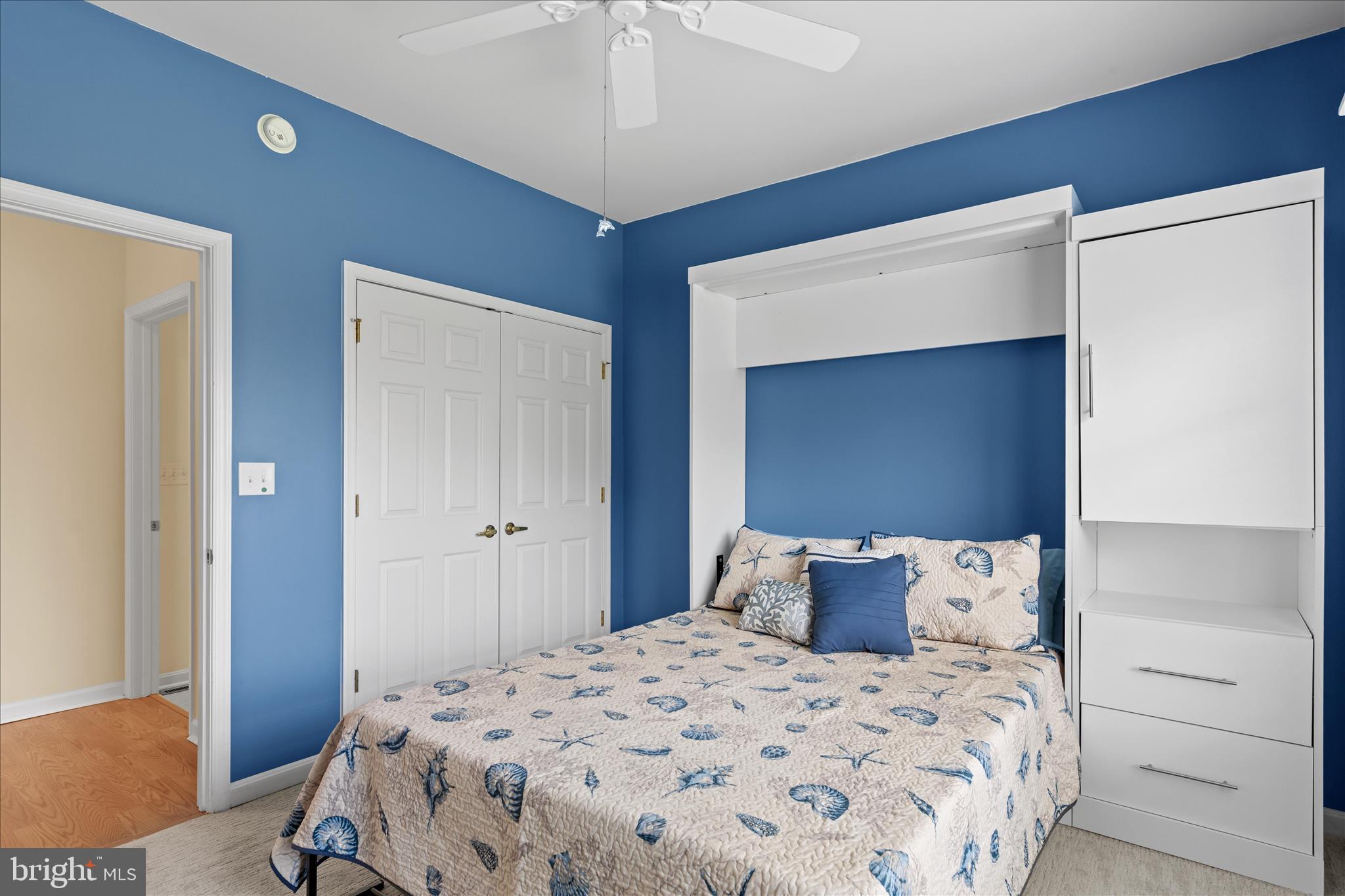 WOODS COVE - Residential