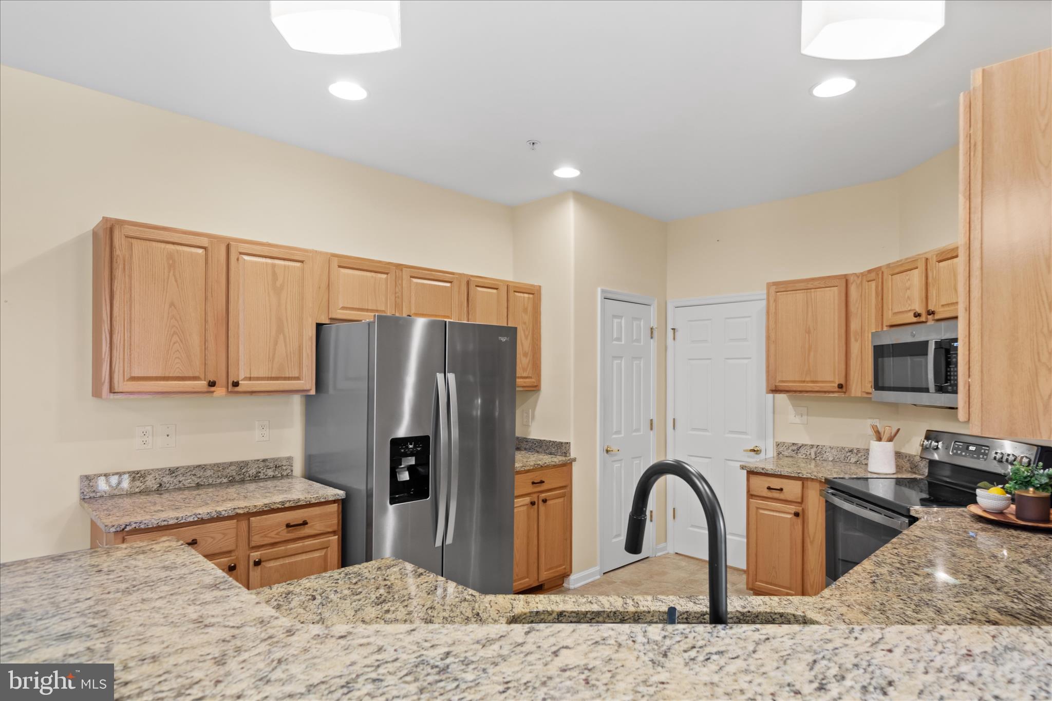 WOODS COVE - Residential