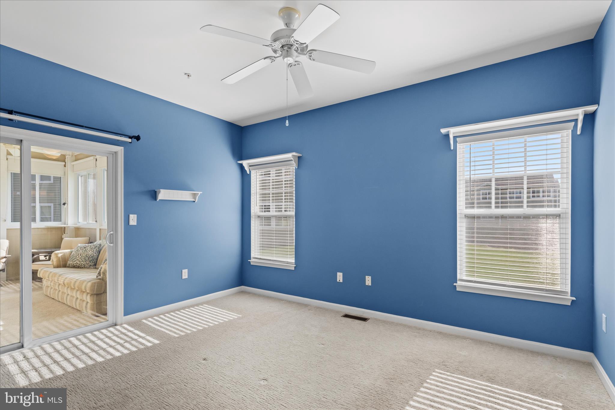 WOODS COVE - Residential