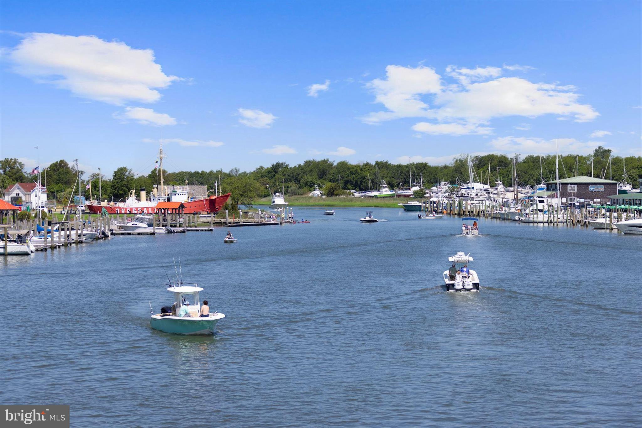 WOODS COVE - Residential