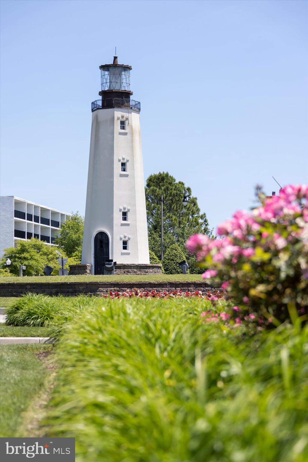 WOODS COVE - Residential