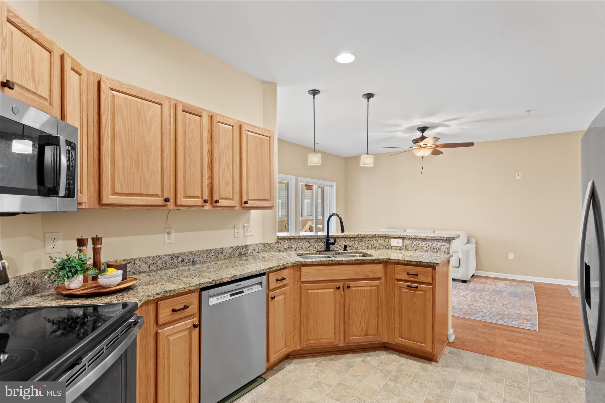 WOODS COVE - Residential