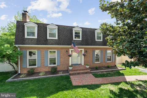 5560 Neddleton Avenue, Woodbridge, VA MLS: VAPW2092290
