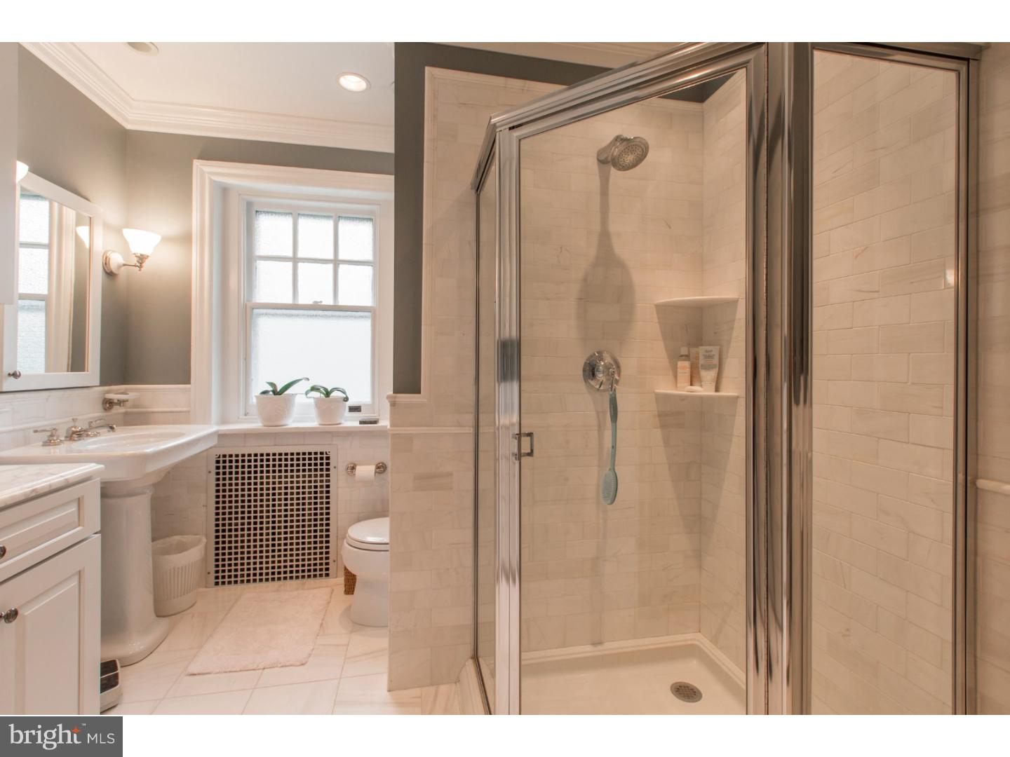 EAST FALLS - Residential