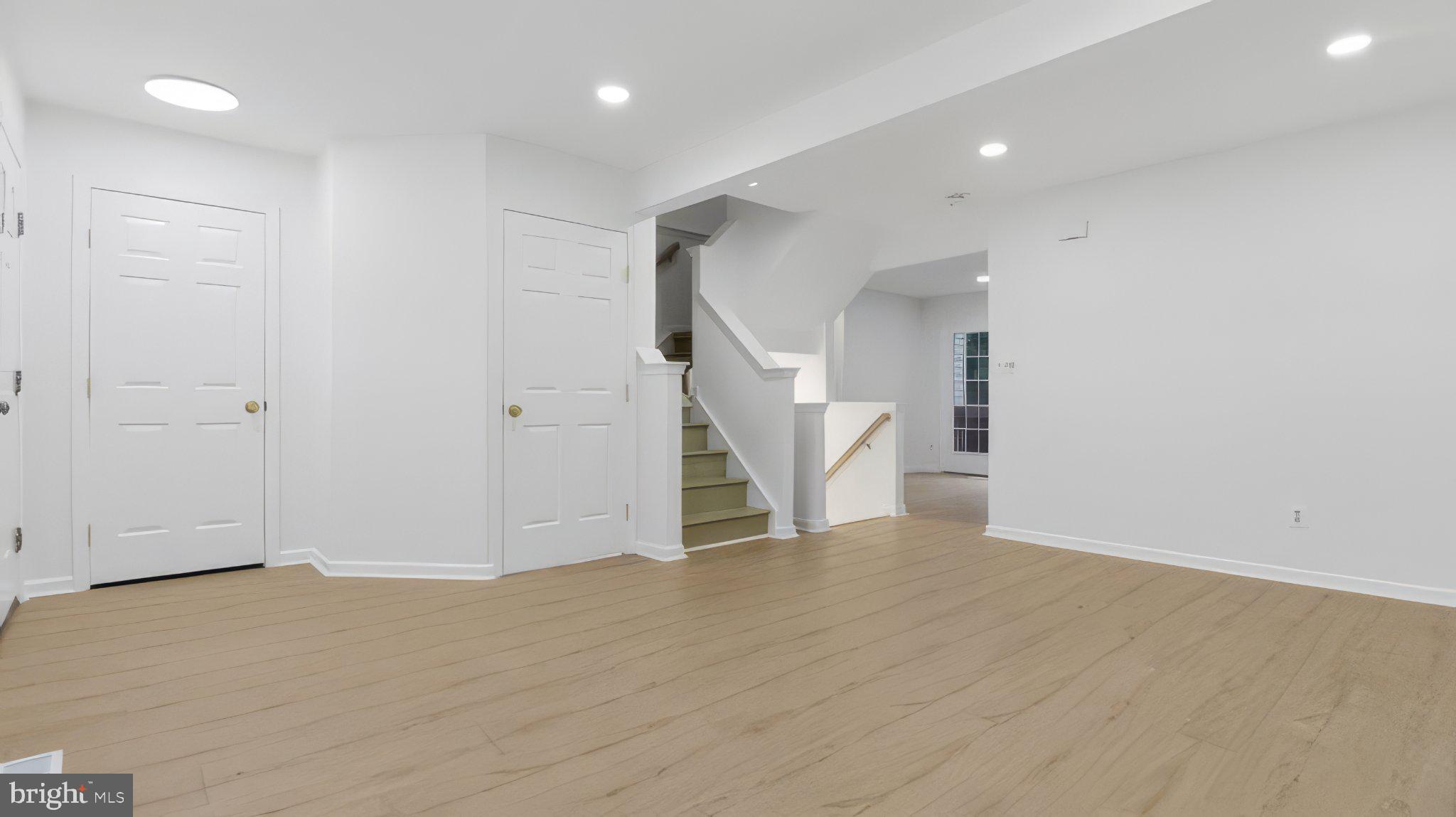 FOXBOROUGH - Residential