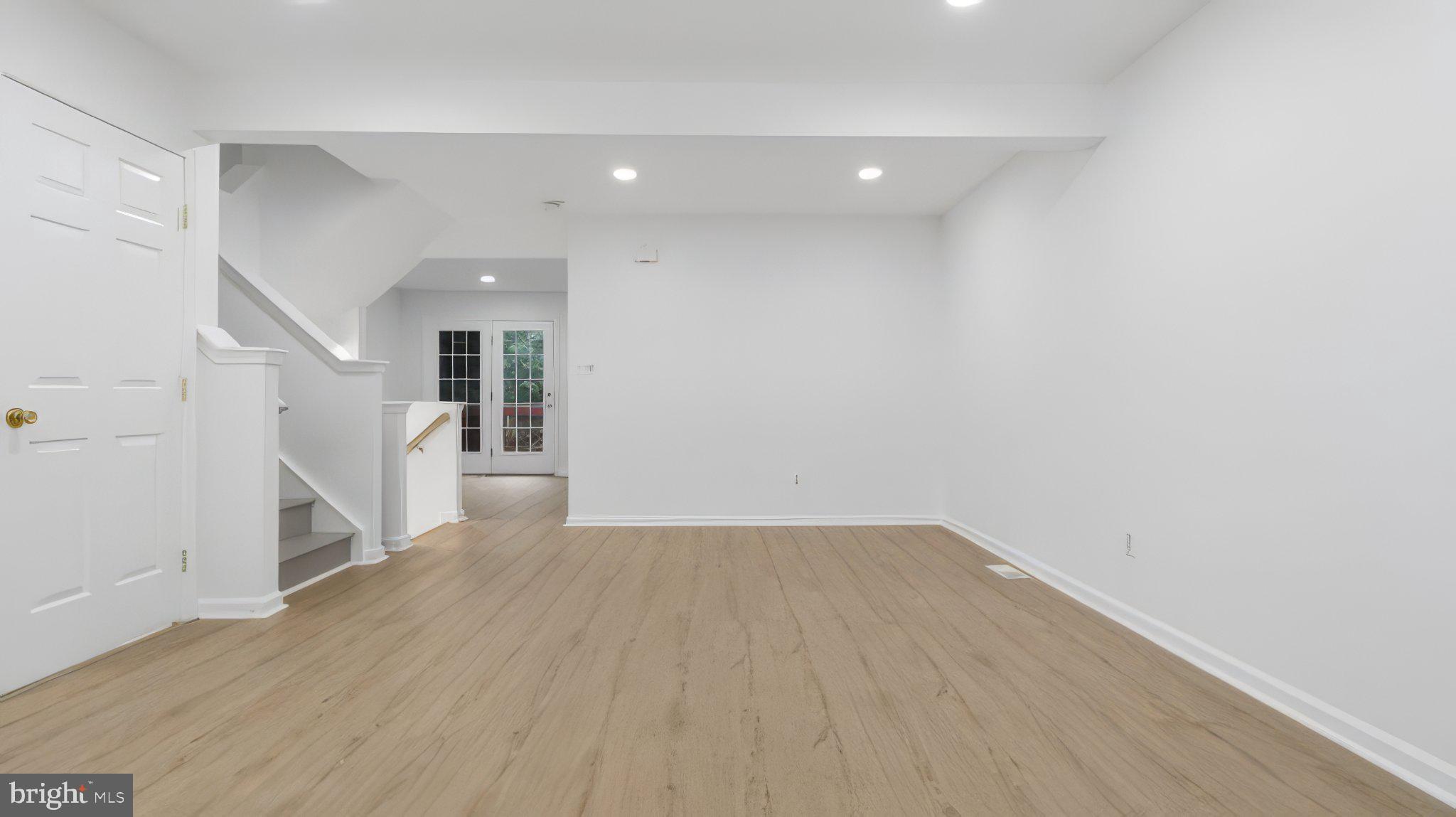 FOXBOROUGH - Residential
