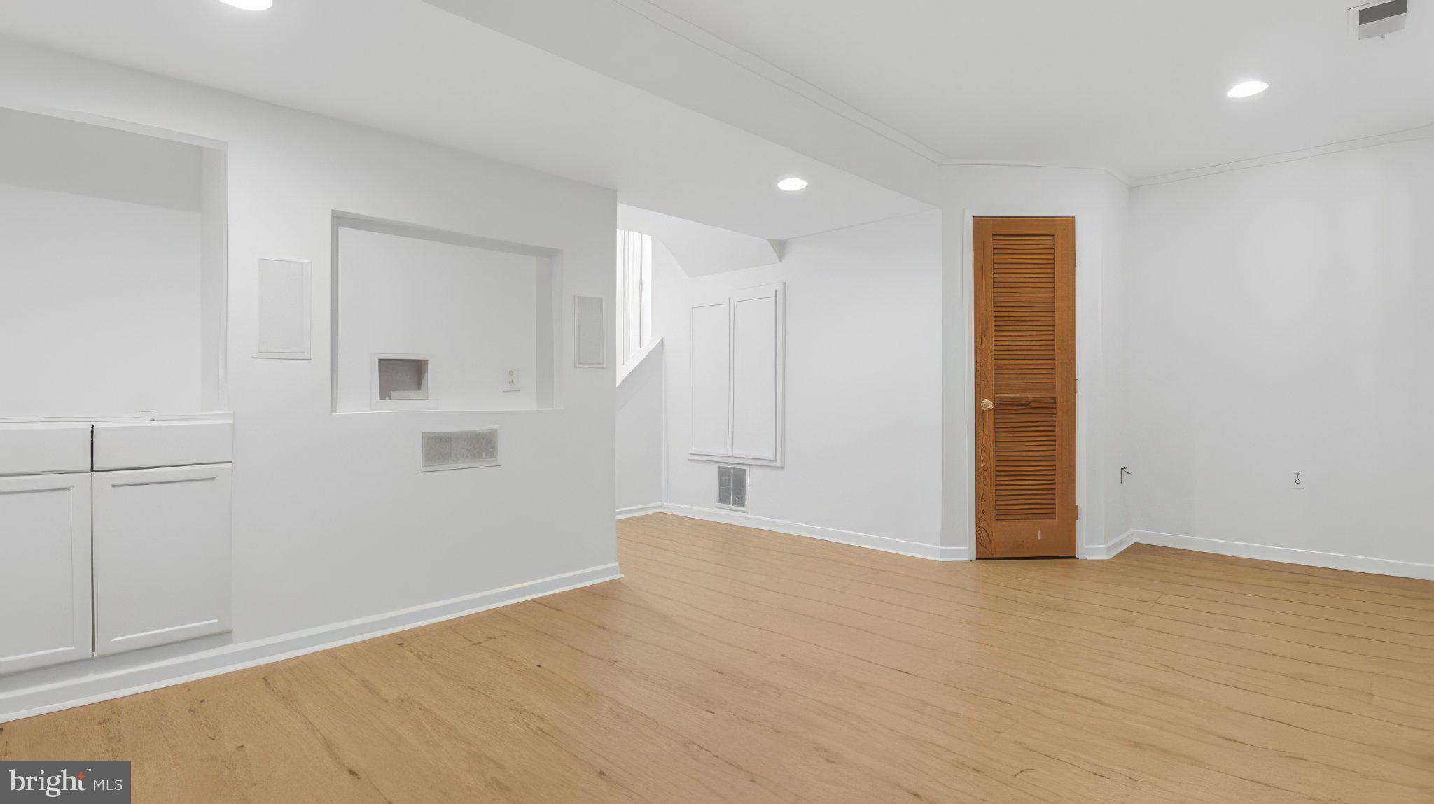 FOXBOROUGH - Residential