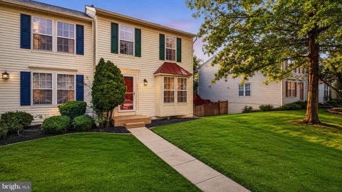 Townhouse For Sale - 9063 Falcon Glen Court<br/> BRISTOW, VA 20136