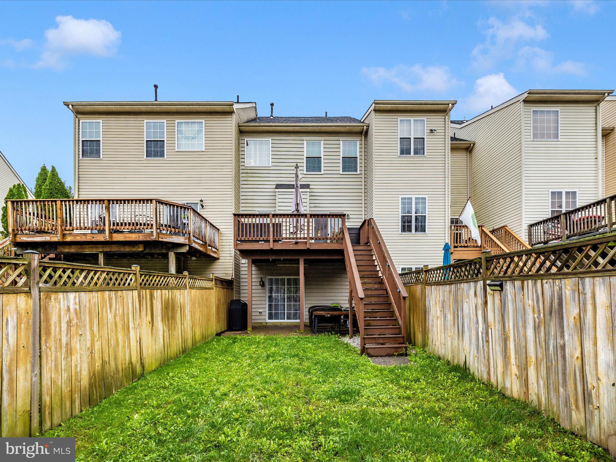 TWIN ARCH CROSSING - Residential