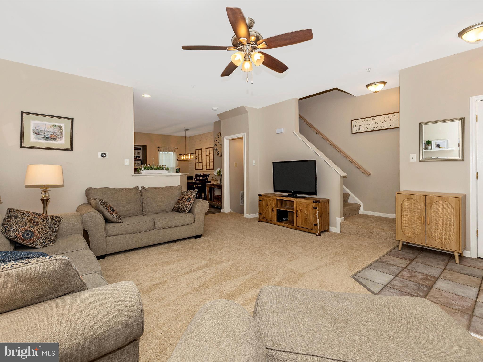 TWIN ARCH CROSSING - Residential