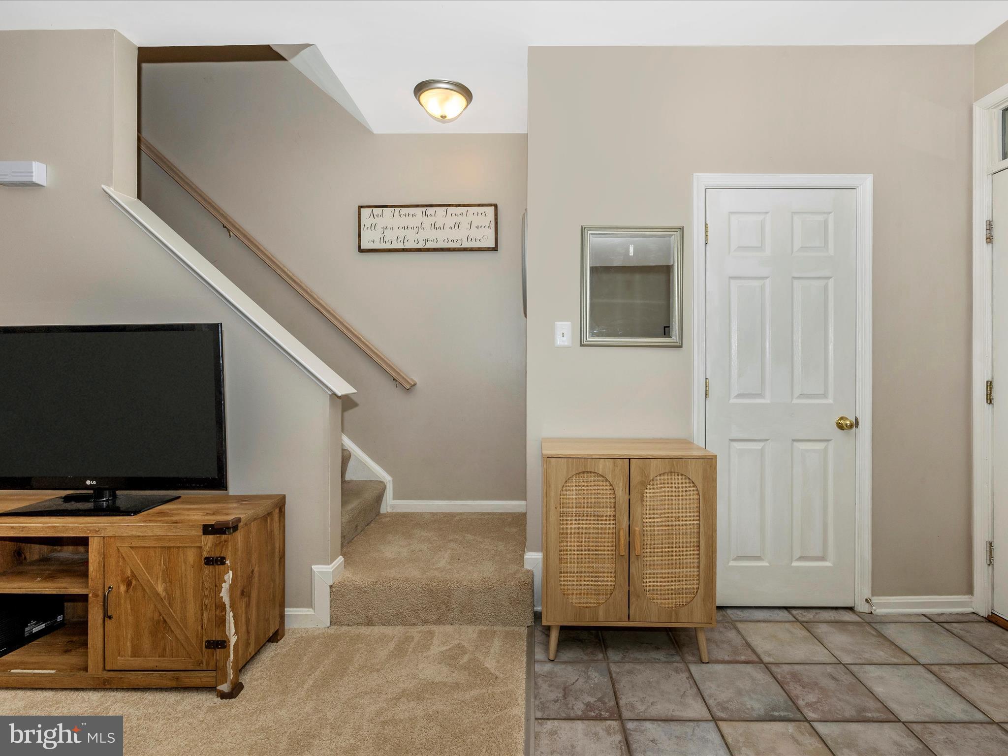 TWIN ARCH CROSSING - Residential