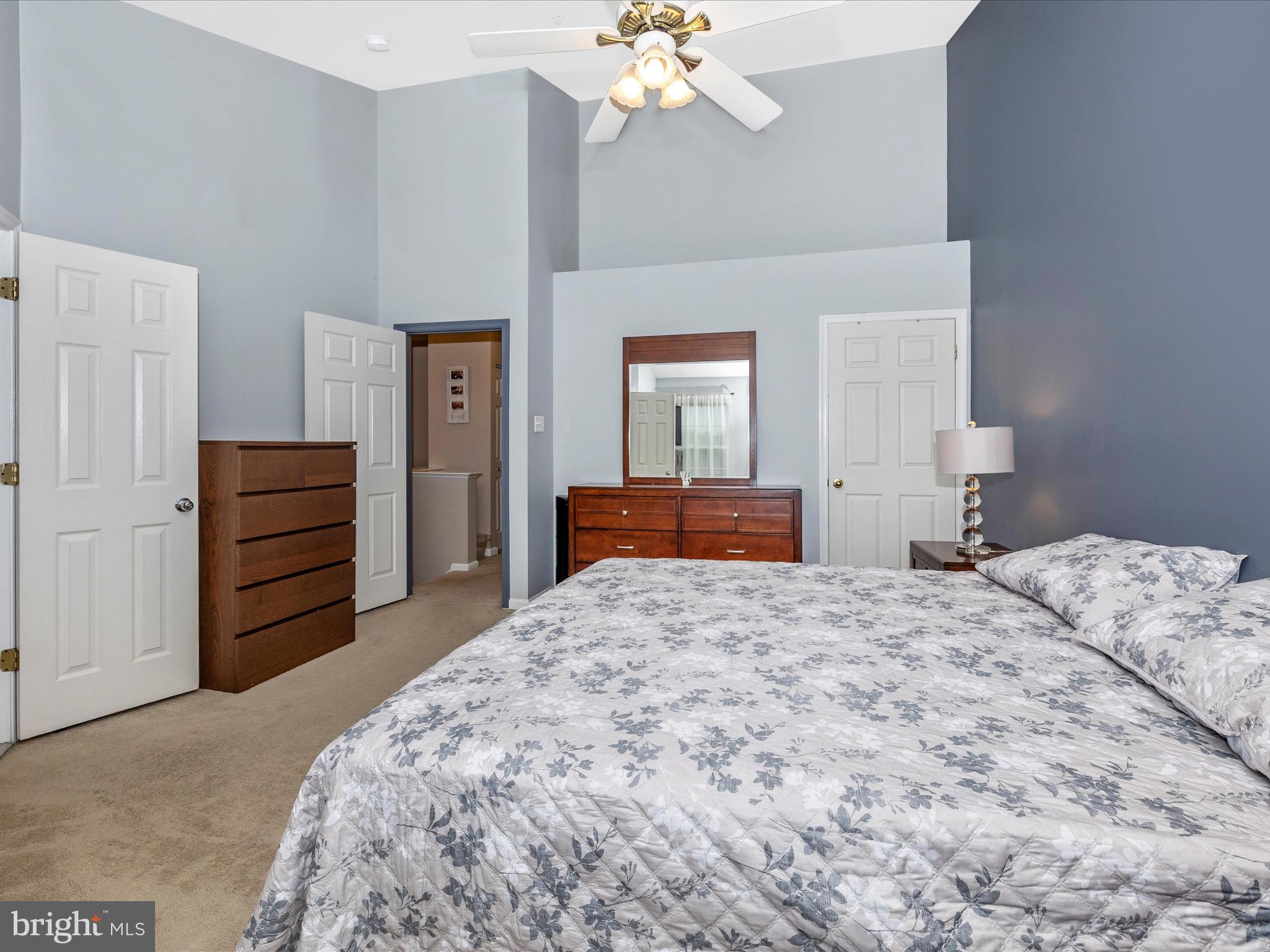 TWIN ARCH CROSSING - Residential