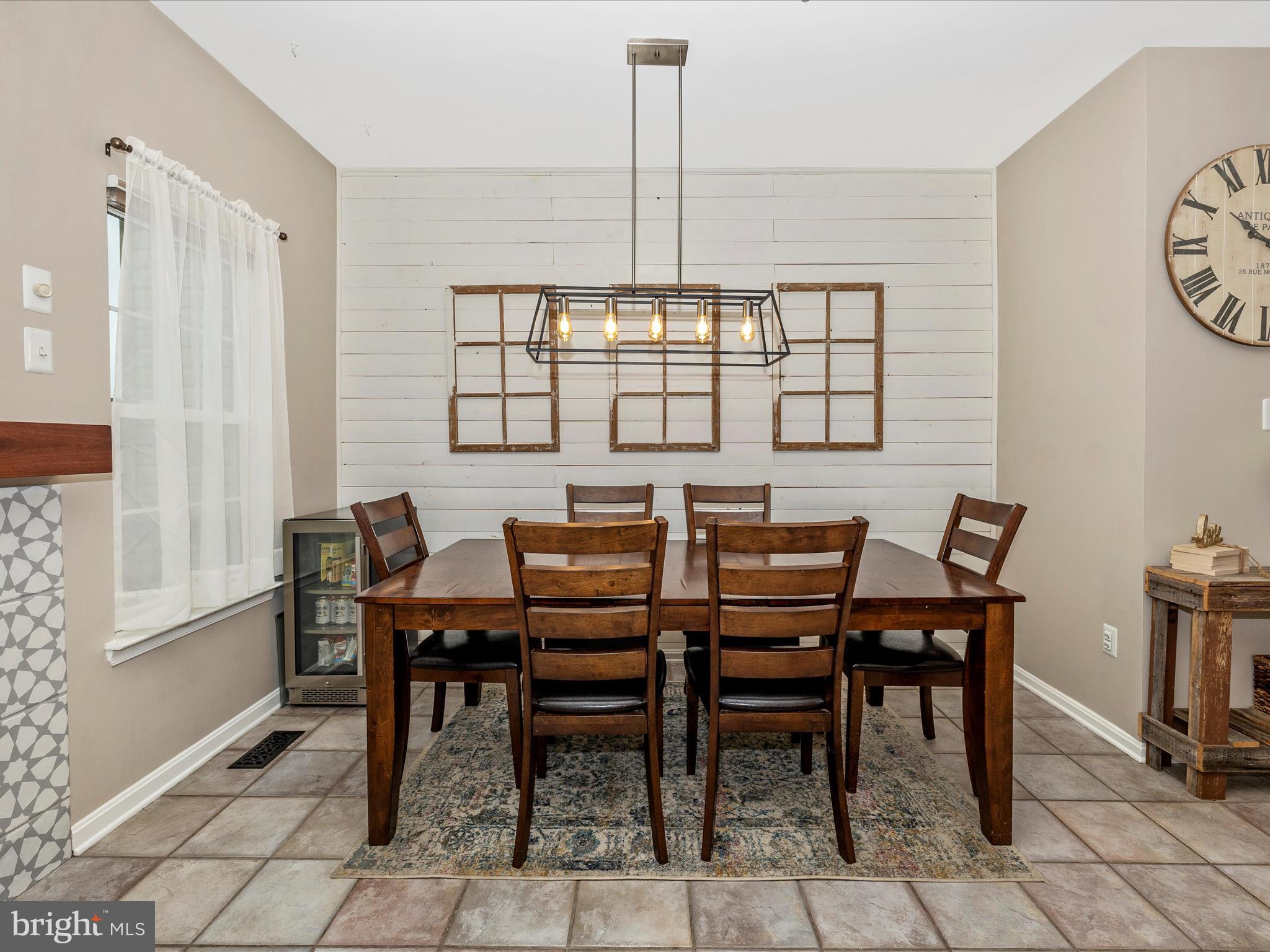 TWIN ARCH CROSSING - Residential